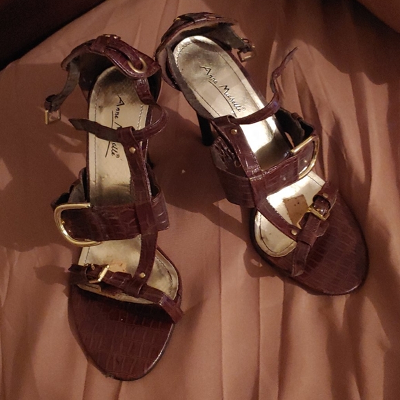 Shoes - Picture 2 of 2